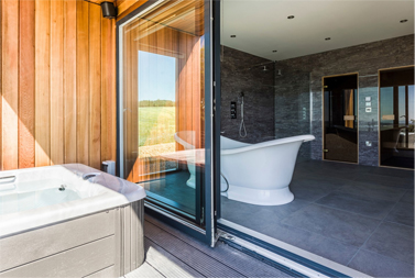 The Hideaway - The Lovers Spa Room