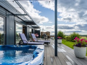 Honeymooners Hot Tub and Deck